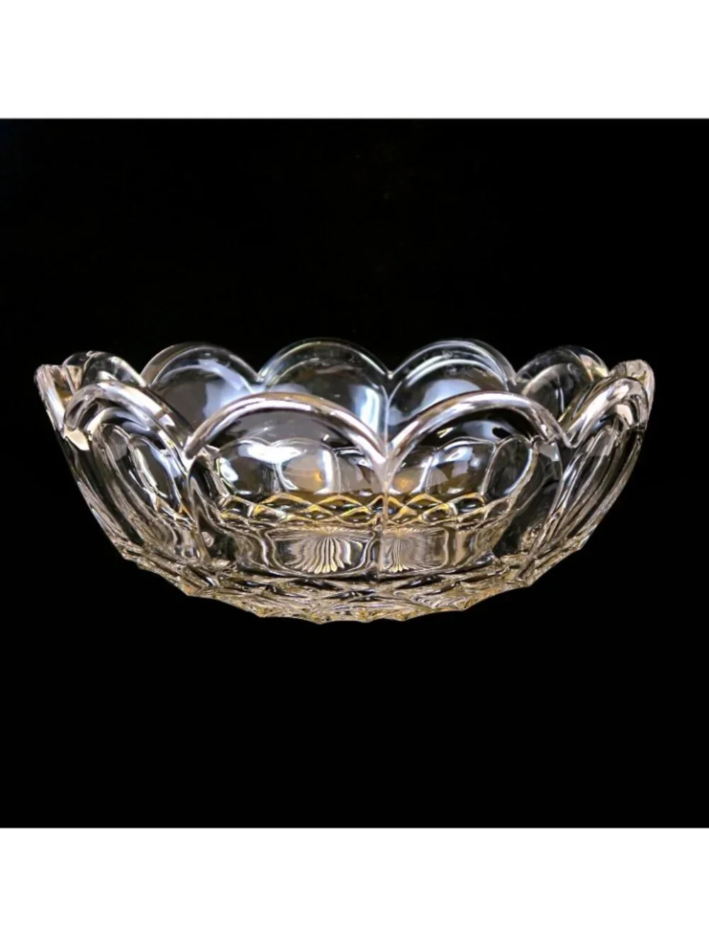 Sunburst & Diamond Scalloped Rim Heavy Glass Serving Bowl Vintage Glassware